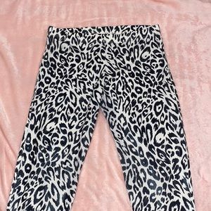 ANIMAL PRINT LEGGINGS